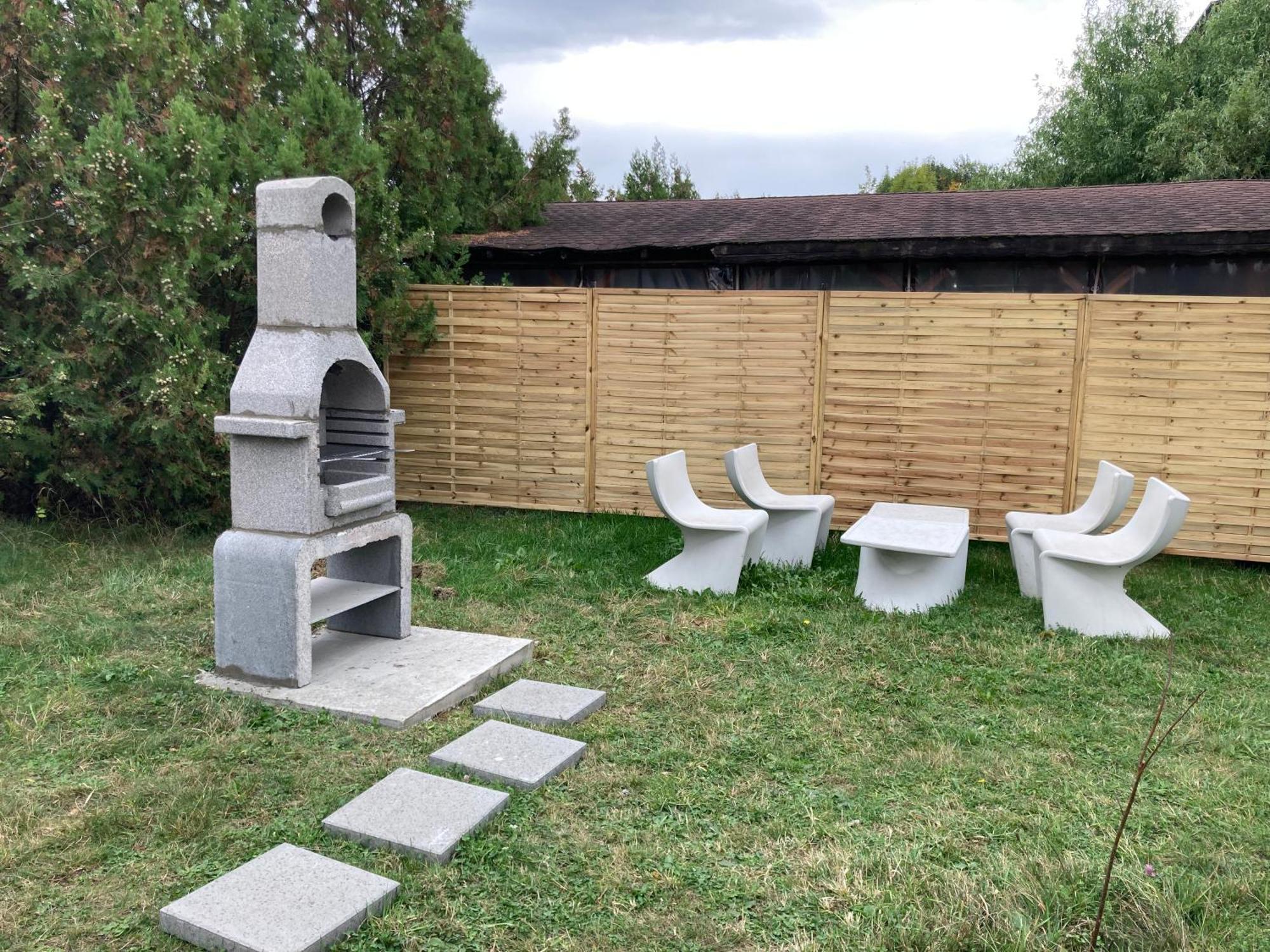 Bran White Clouds House And Chalet מראה חיצוני תמונה