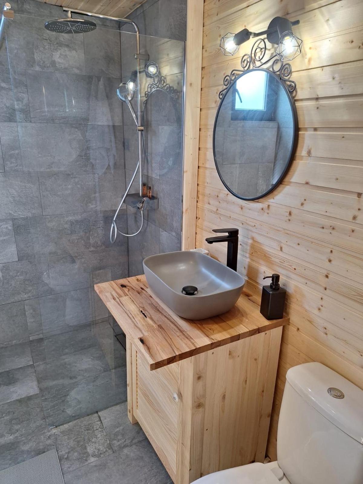 Bran White Clouds House And Chalet מראה חיצוני תמונה
