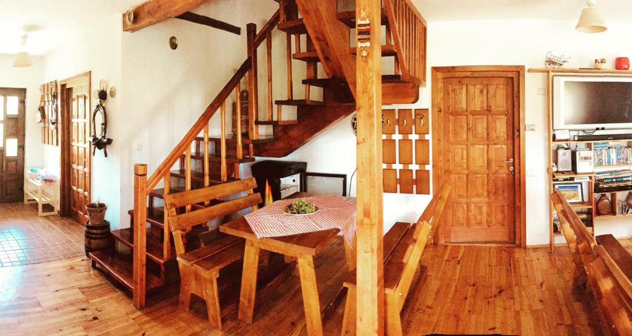 Bran White Clouds House And Chalet מראה חיצוני תמונה