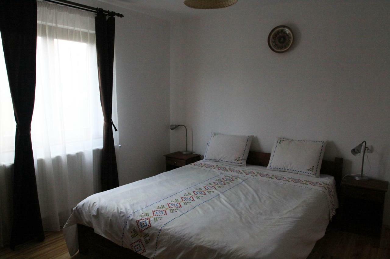 Bran White Clouds House And Chalet מראה חיצוני תמונה